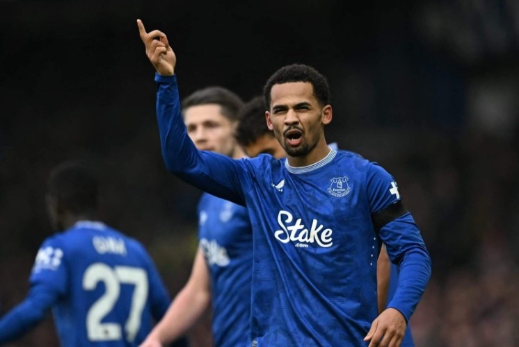 Adult Star Controversy Affect Stake's Availability in the UK Adult Star Controversy Affect Stake's Availability in the UK