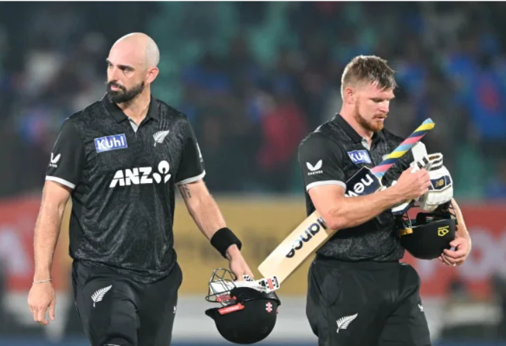 Mitchell's 137 And Phillips' 106 Power 219-Run Stand Mitchell's 137 And Phillips' 106 Power 219-Run Stand