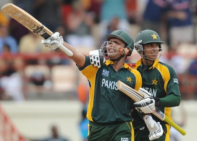 Salman Butt and Kamran Akmal (142 Runs) Salman Butt and Kamran Akmal (142 Runs)